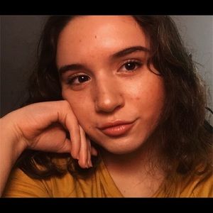 Meet your Posher, Ava